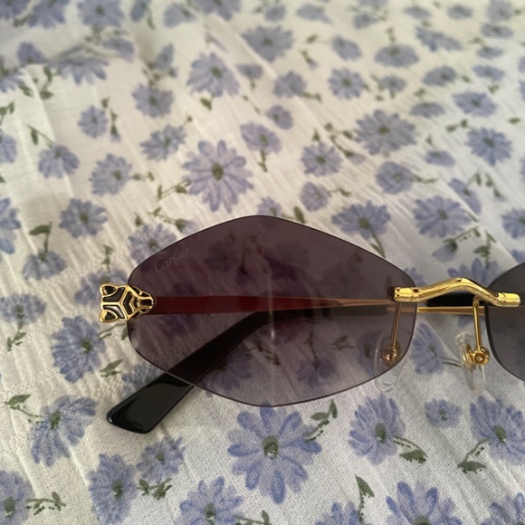 Cartier Gold Tone/Black Panther Rimless Sunglass - Picture 3 of 13
